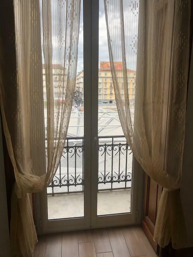 **  La Casa Di Fafa Panzió Nápoly Olaszország