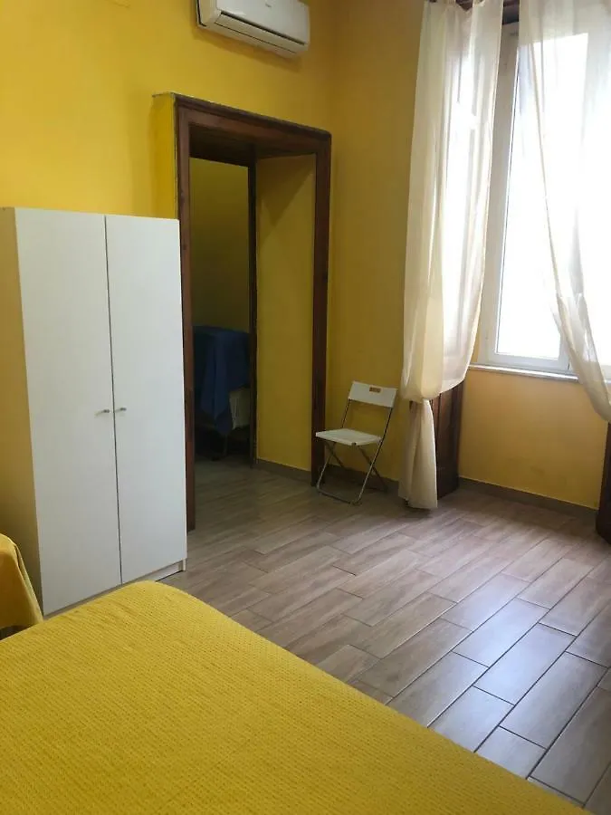 La Casa Di Fafa Panzió Nápoly